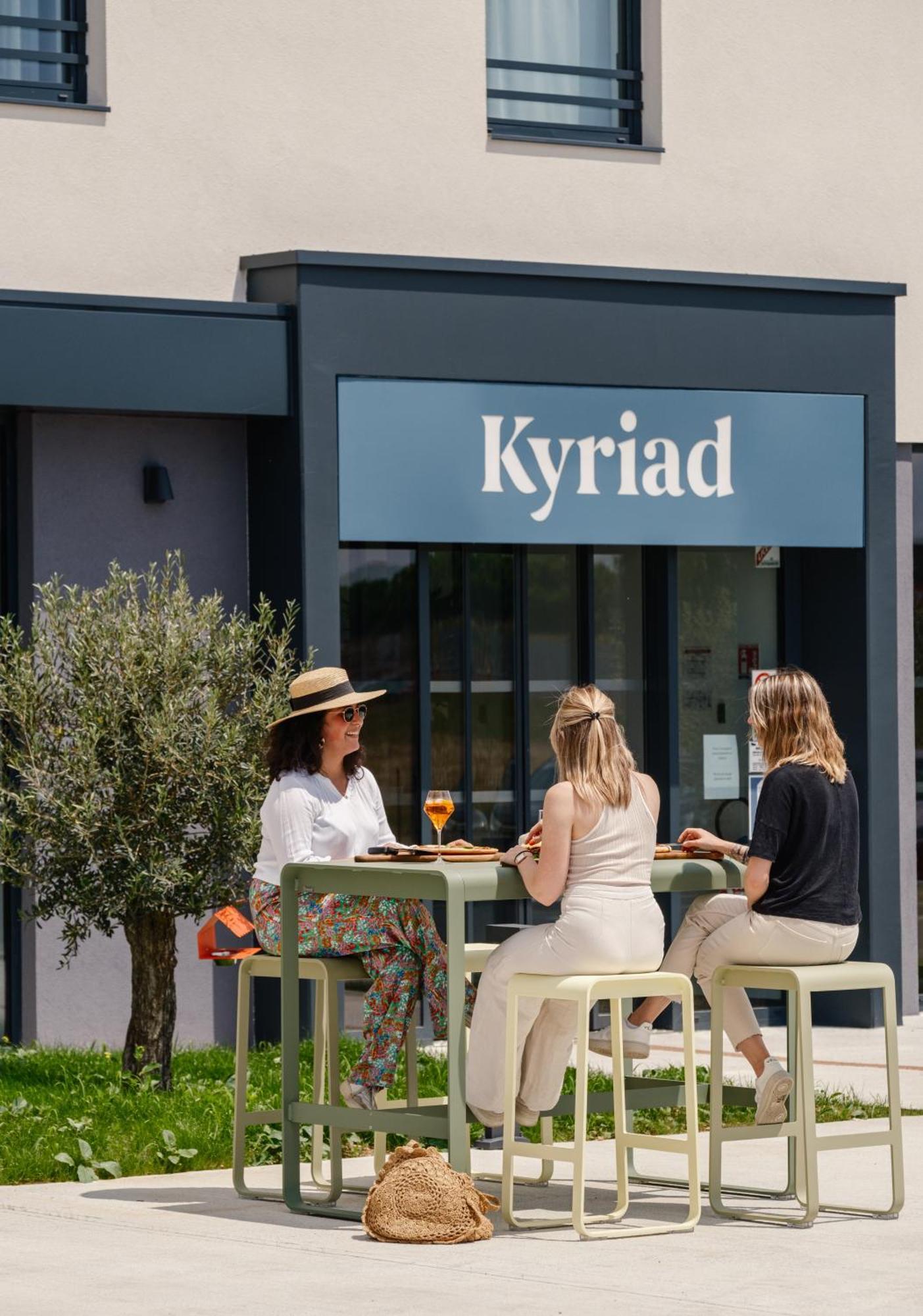 Kyriad Chateauroux Nord - Aeroport Deols Exterior foto
